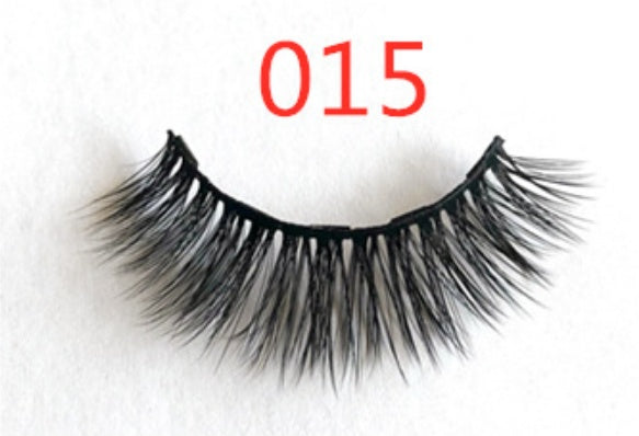 زوج رموش مغناطيسية عصرية بدون غراء | A Pair Of False Eyelashes With Magnets In Fashion
