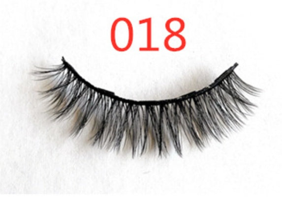 زوج رموش مغناطيسية عصرية بدون غراء | A Pair Of False Eyelashes With Magnets In Fashion