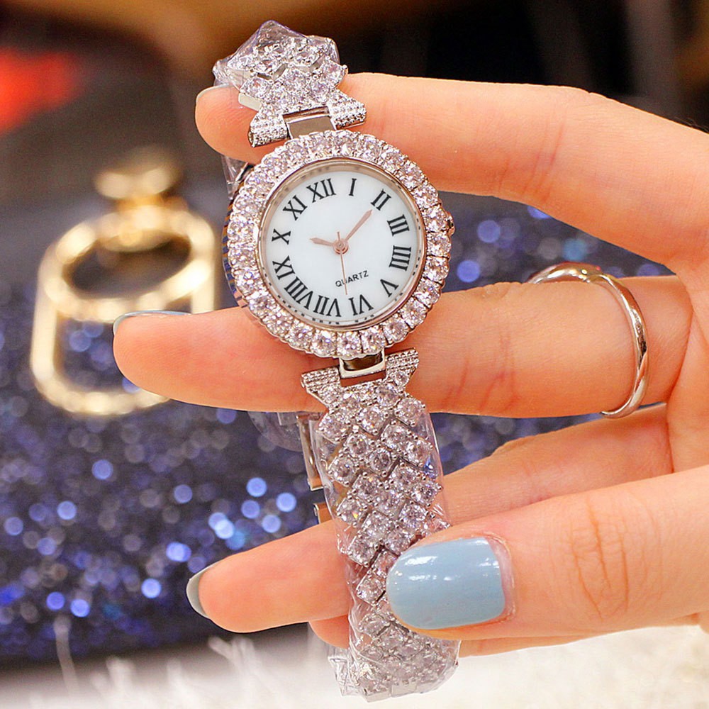 ساعة نسائية عصرية بتصميم روماني مرصعة بالماس | Fashionable Roman-Style Diamond-Encrusted Womens Watch