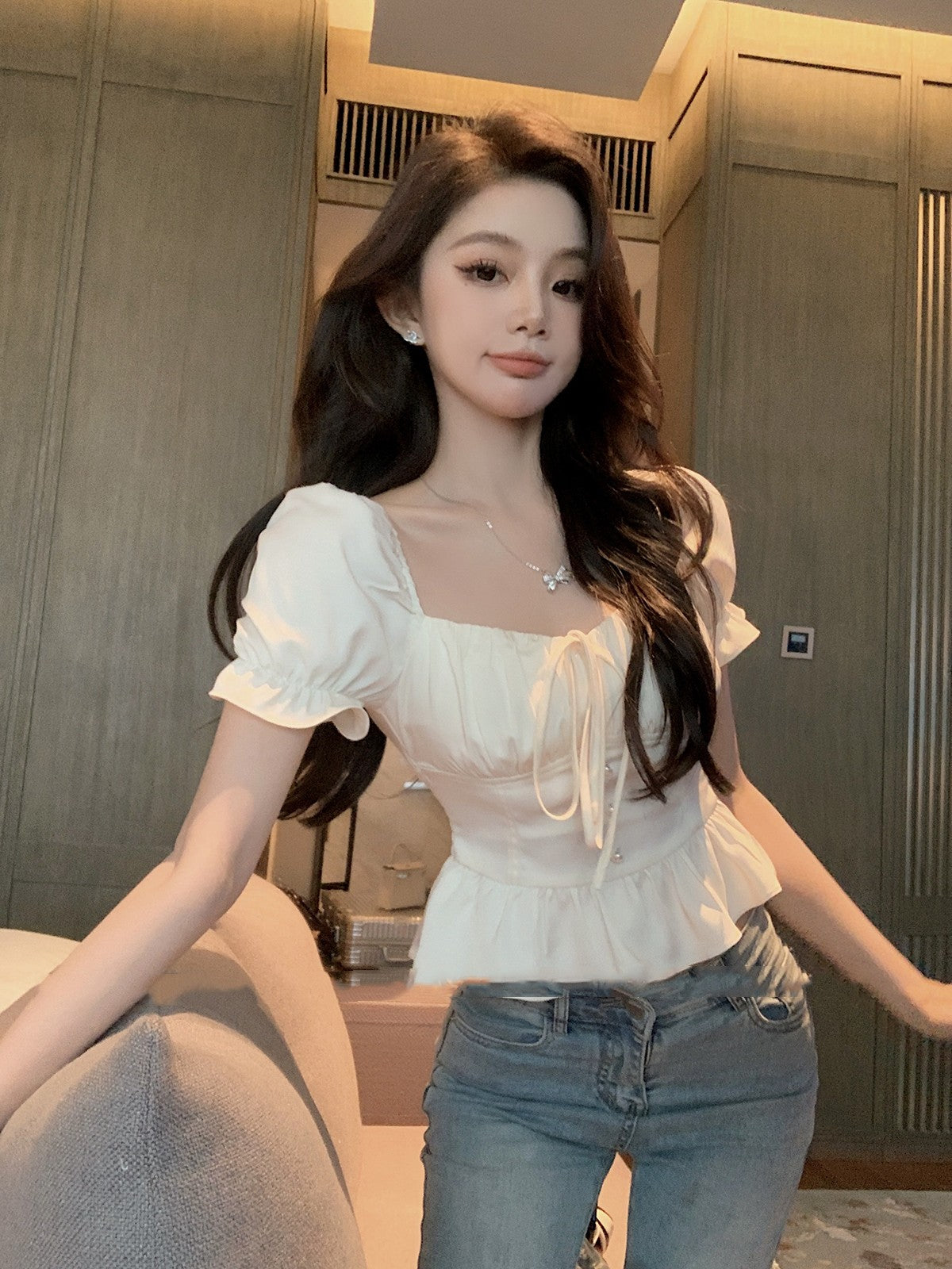 قميص نسائي فرنسي أنيق بياقة مربعة | French Beautiful Small Shirt With Square Collar And Waist Up Top