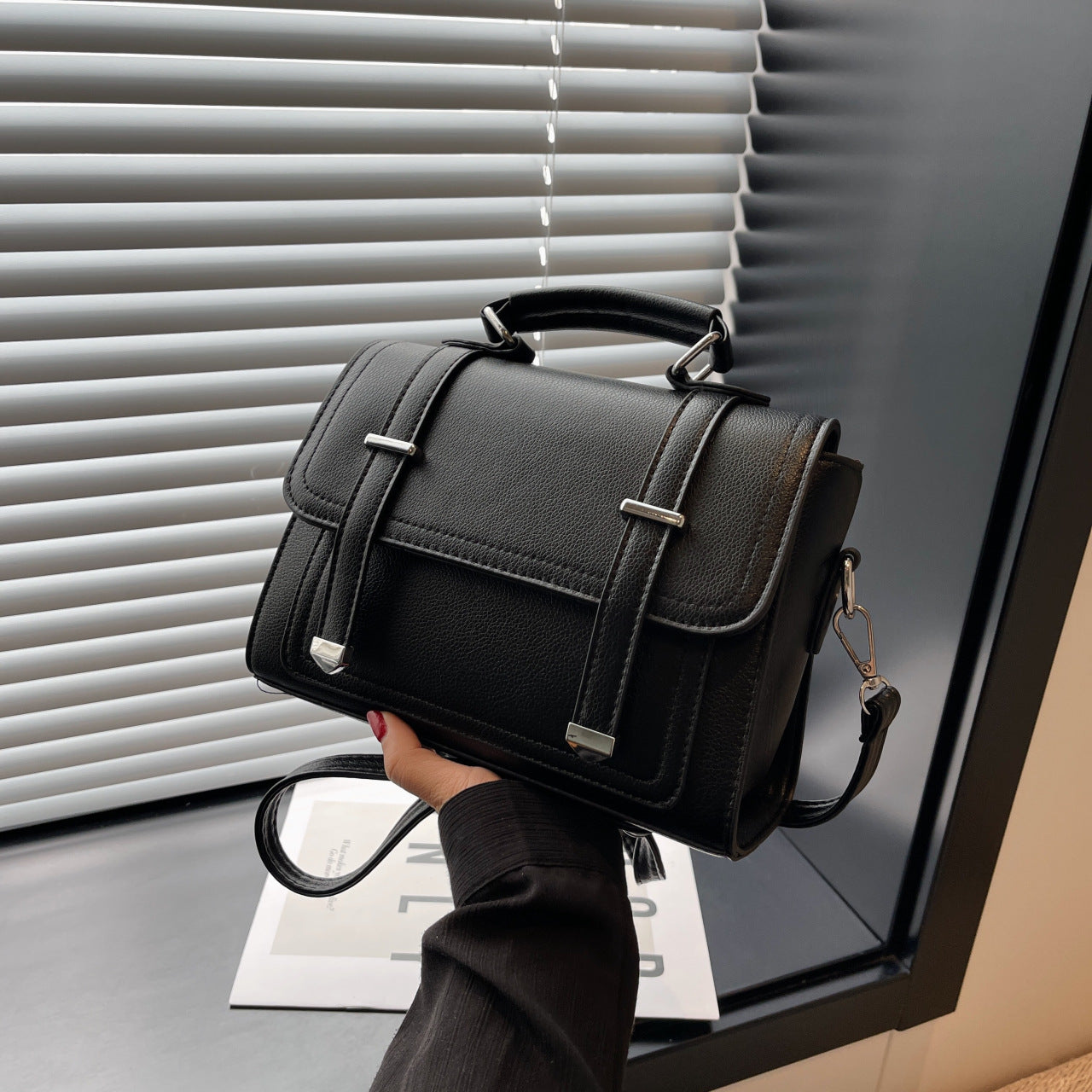 حقيبة كروس بودي أنيقة للنساء | Stylish Minimalist Versatile Crossbody Shoulder Bag For Women