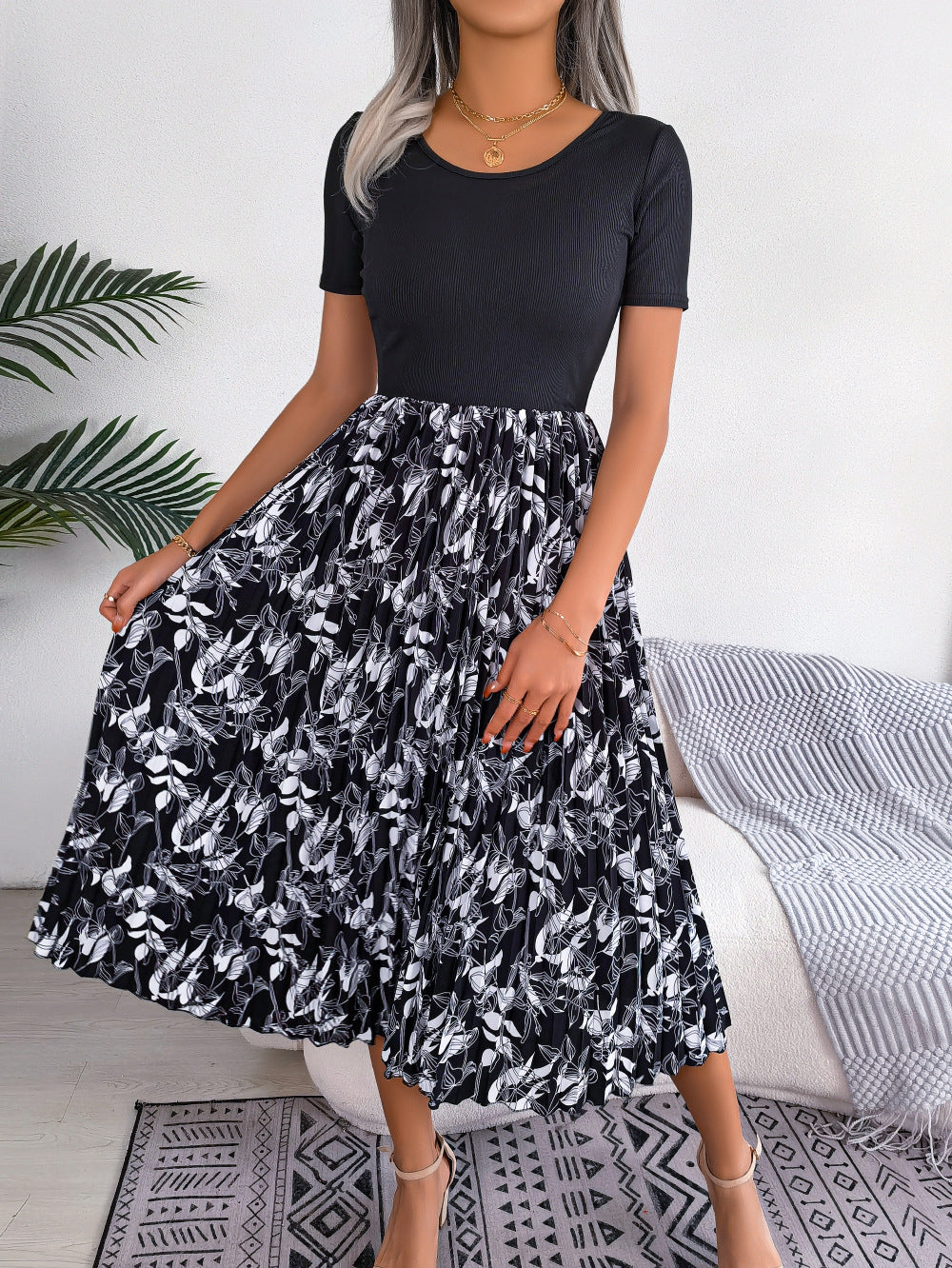 فستان نسائي كاجوال بطبعة أوراق عالي الخصر مطوي | Womens Casual Leaf-Print High-Waisted Pleated Midi Dress