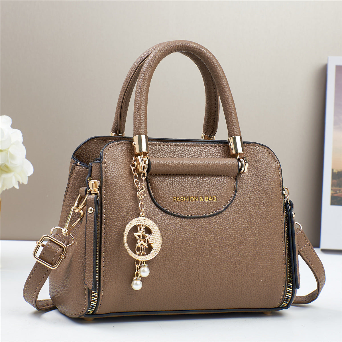 حقيبة فاخرة كبيرة عصرية كاجوال متعددة الاستخدام | Fashionable Versatile Casual Western-style Minimalist Light-luxury Large-capacity Bag