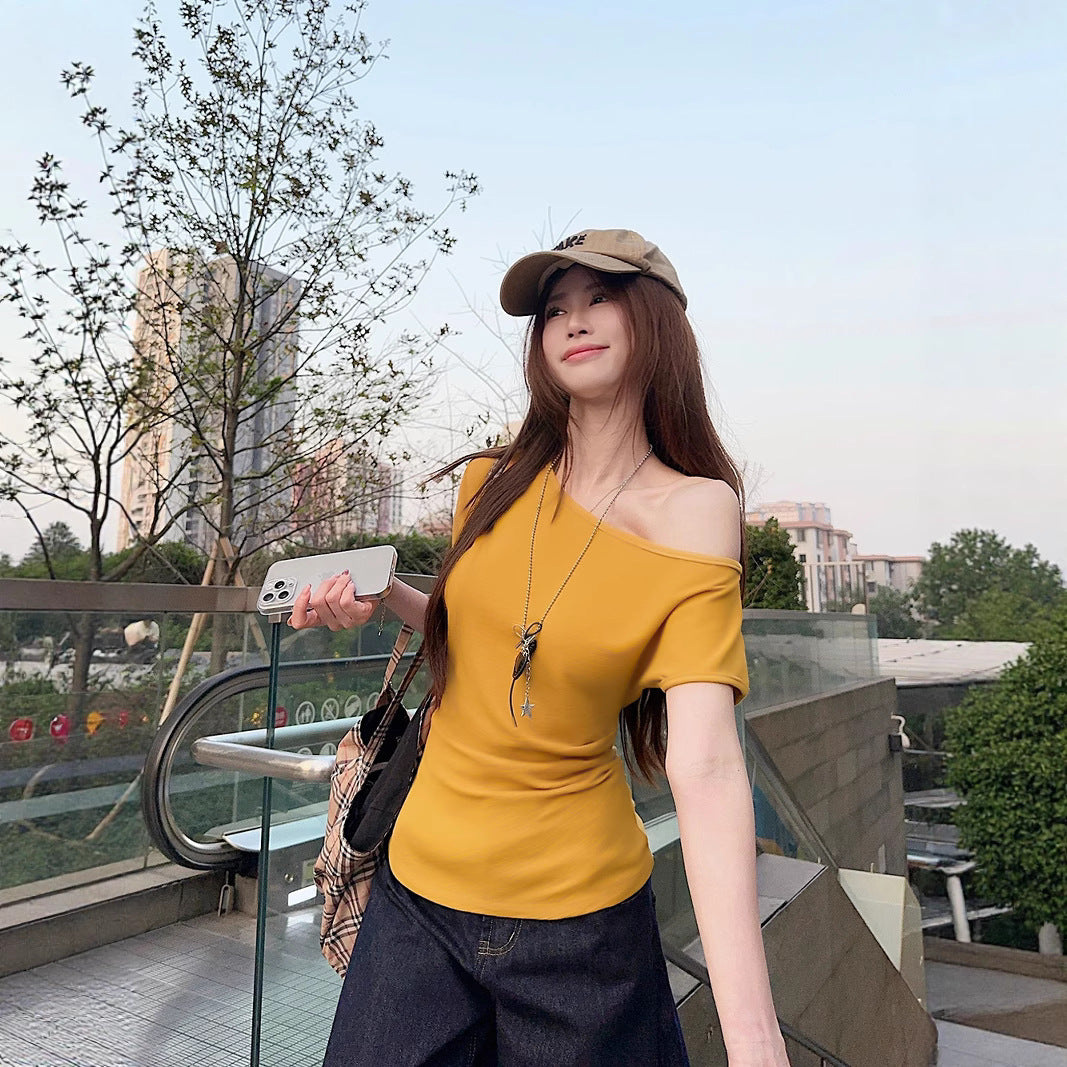 قميص نسائي بأكمام قصيرة بكتف مكشوف | Women's Short-sleeved T-shirt Off-the-shoulder Fitted Waist Top
