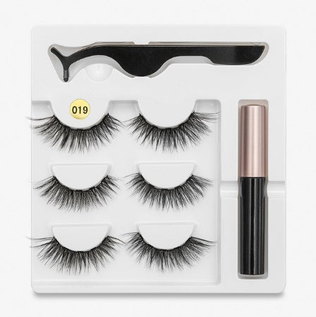 زوج رموش مغناطيسية عصرية بدون غراء | A Pair Of False Eyelashes With Magnets In Fashion