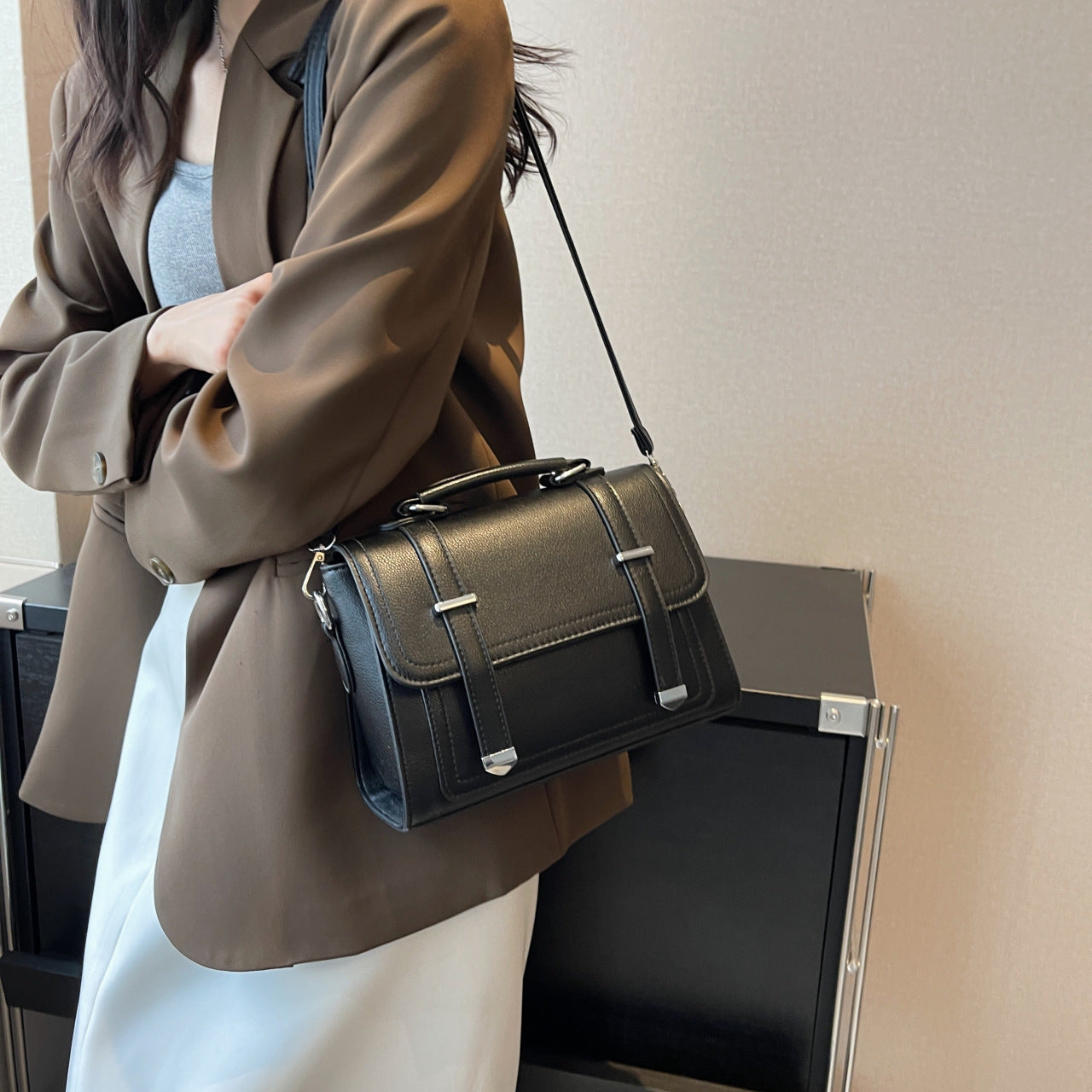 حقيبة كروس بودي أنيقة للنساء | Stylish Minimalist Versatile Crossbody Shoulder Bag For Women