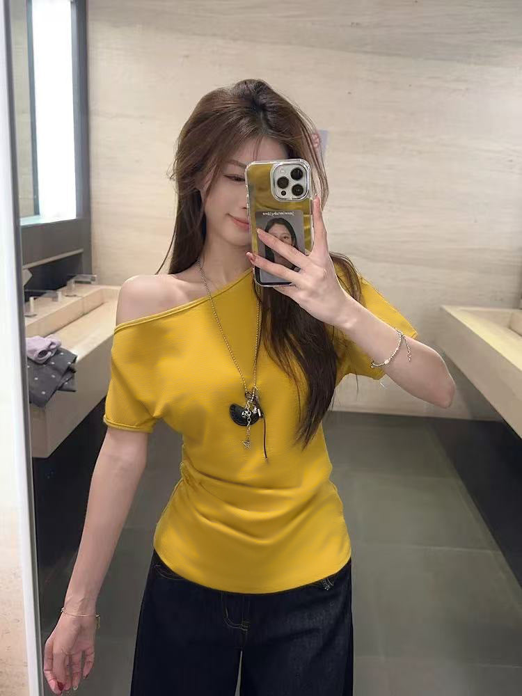 قميص نسائي بأكمام قصيرة بكتف مكشوف | Women's Short-sleeved T-shirt Off-the-shoulder Fitted Waist Top