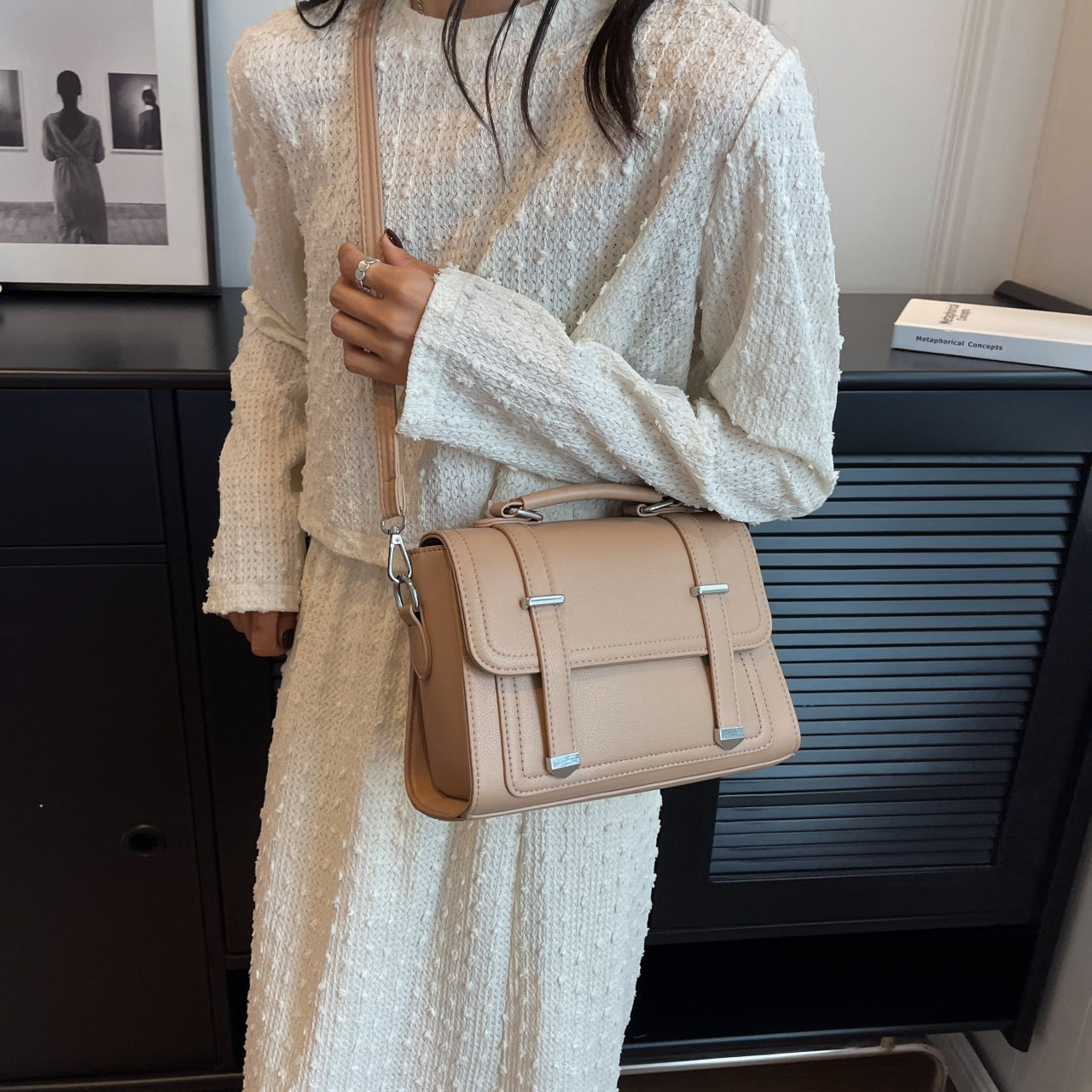 حقيبة كروس بودي أنيقة للنساء | Stylish Minimalist Versatile Crossbody Shoulder Bag For Women