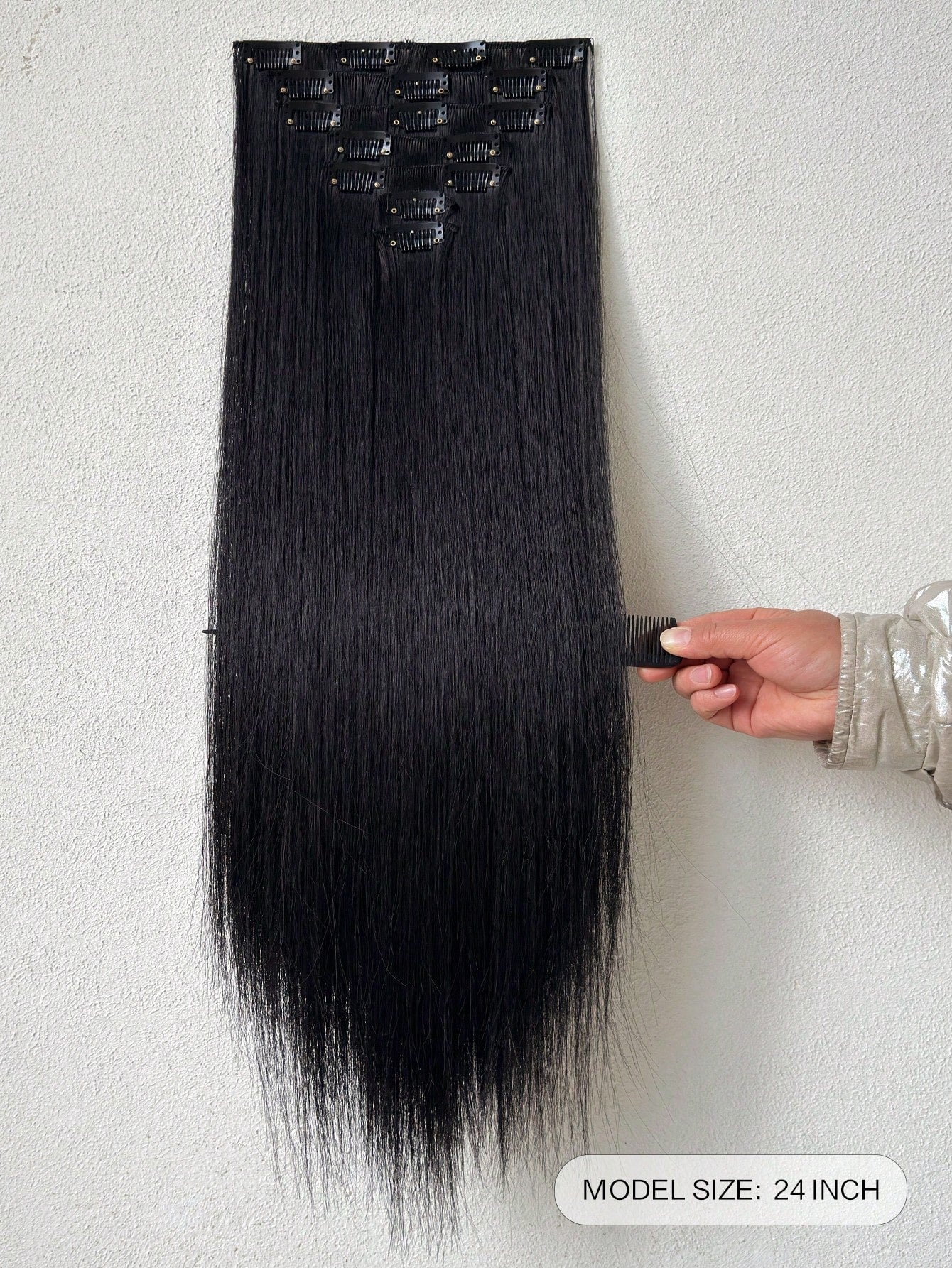 ZURO 16 Clips 22 Inch 7Pcs Black Straight Synthetic Hair Extensions for Women ZURO 16 مشبك – 22 إنش – 7 قطع – وصلات شعر صناعية مستقيمة سوداء للنساء