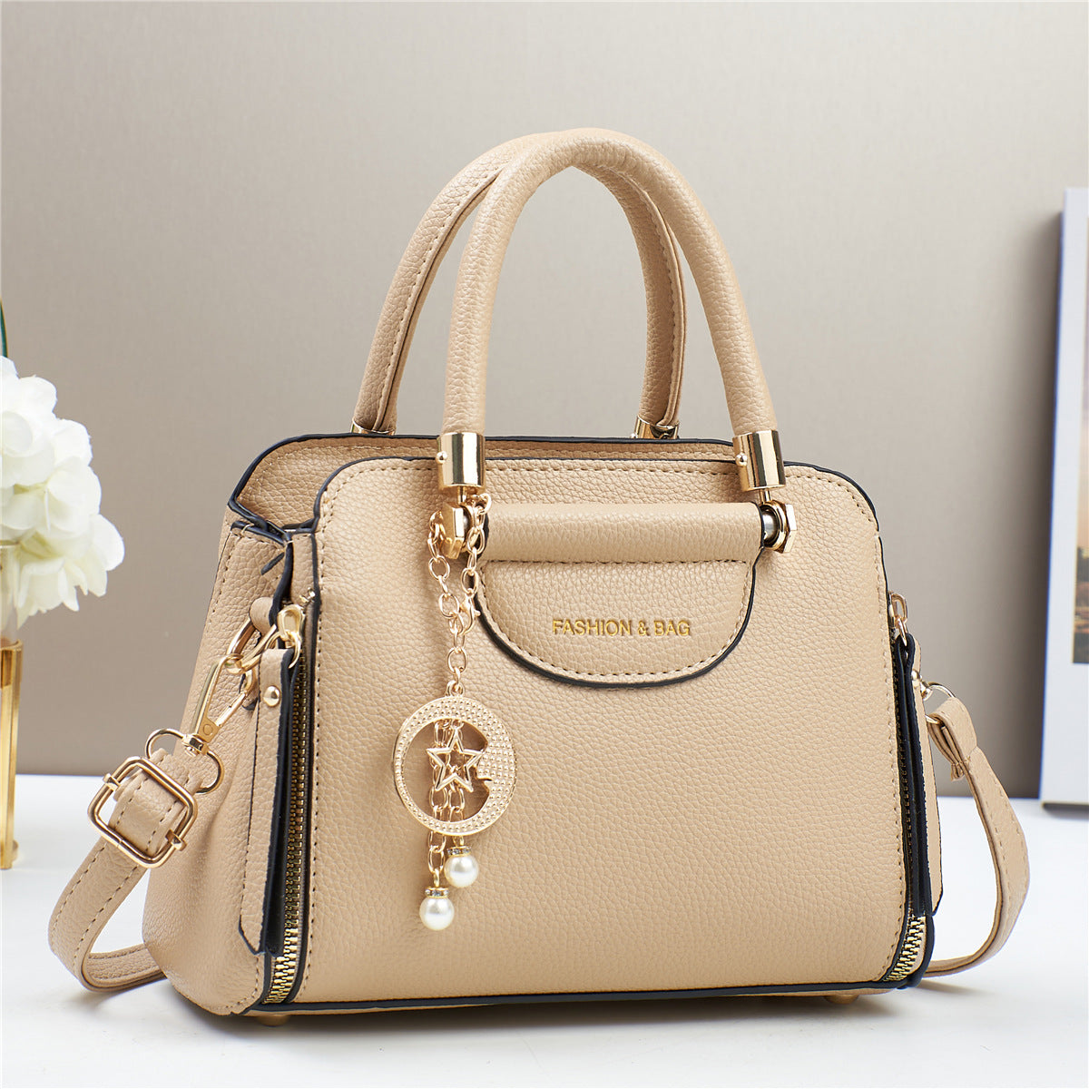 حقيبة فاخرة كبيرة عصرية كاجوال متعددة الاستخدام | Fashionable Versatile Casual Western-style Minimalist Light-luxury Large-capacity Bag