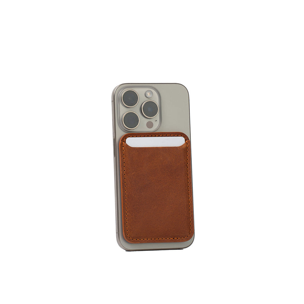 محفظة جلد طبيعي متوافقة مع MagSafe صناعة يدوية أوروبية | Full-Grain Leather Wallet Compatible with MagSafe Classic