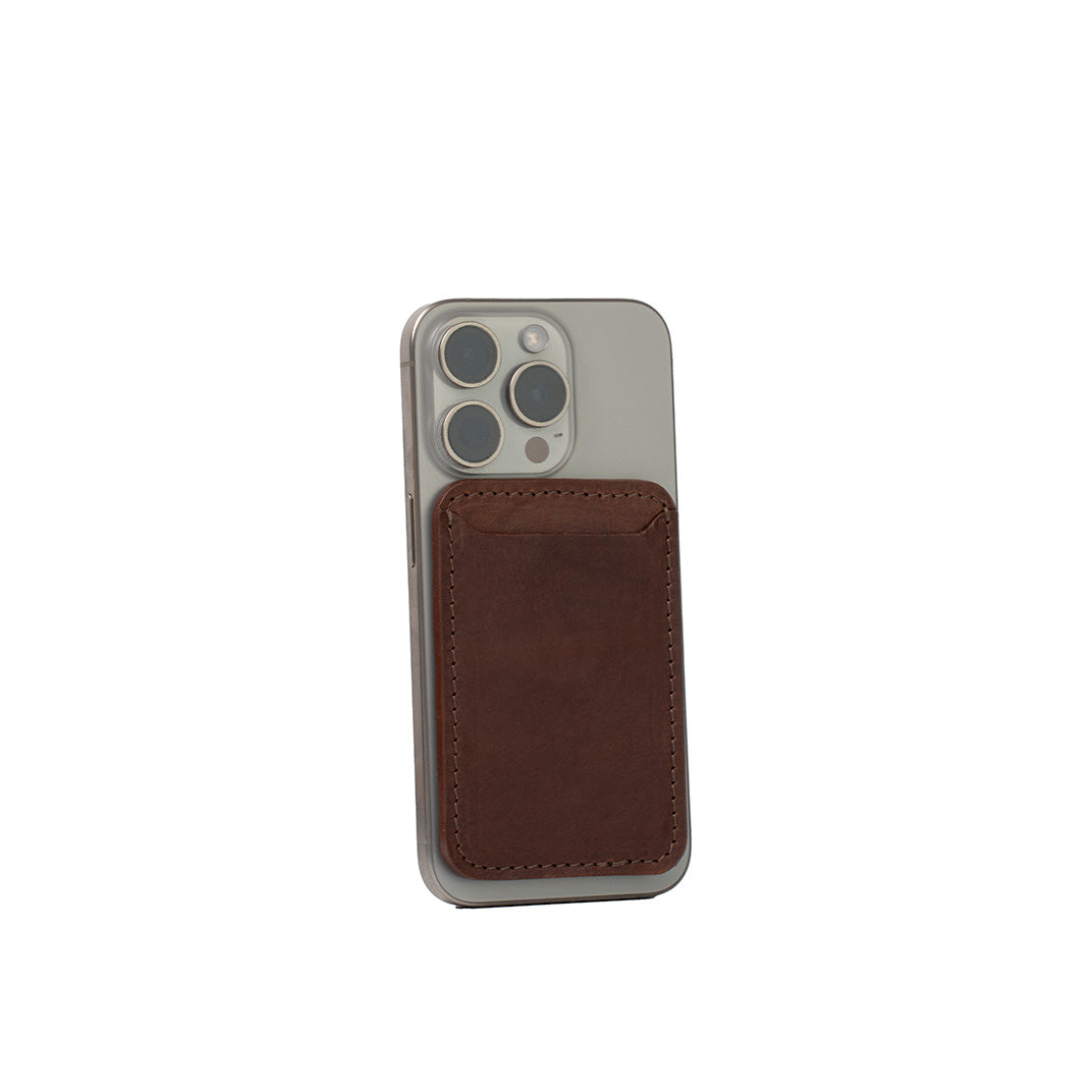 محفظة جلد طبيعي متوافقة مع MagSafe صناعة يدوية أوروبية | Full-Grain Leather Wallet Compatible with MagSafe Classic